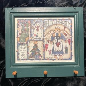 RBW Green Wood Merry Christmas Hanging Sign “Friends are the best gifts of all”